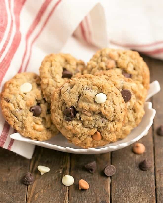 Triple Threat Oatmeal Cookies - A Gourmet Bakery-Worthy Snack! - That Skinny Chick Can Bake