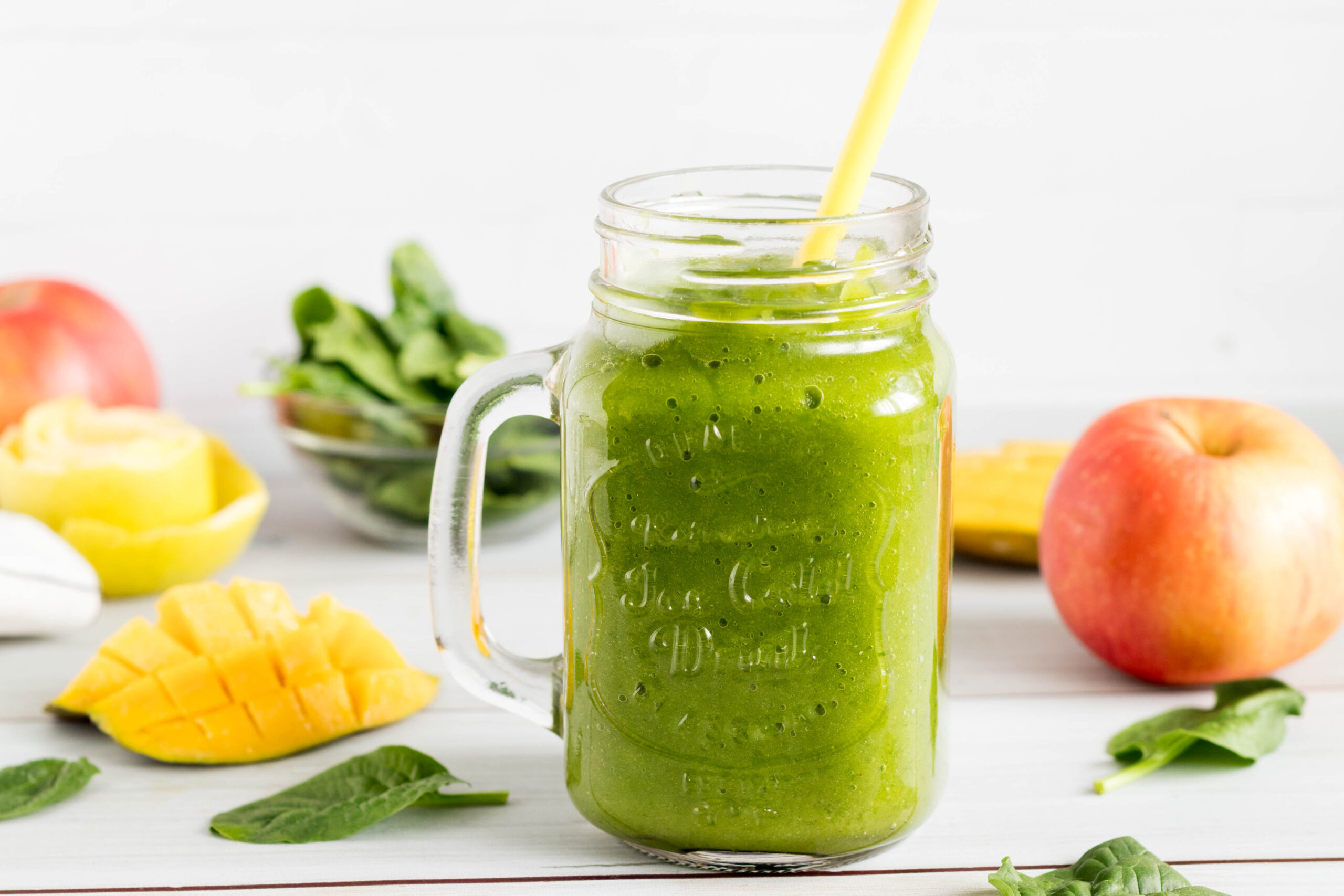 Spinach Mango Apple Smoothie