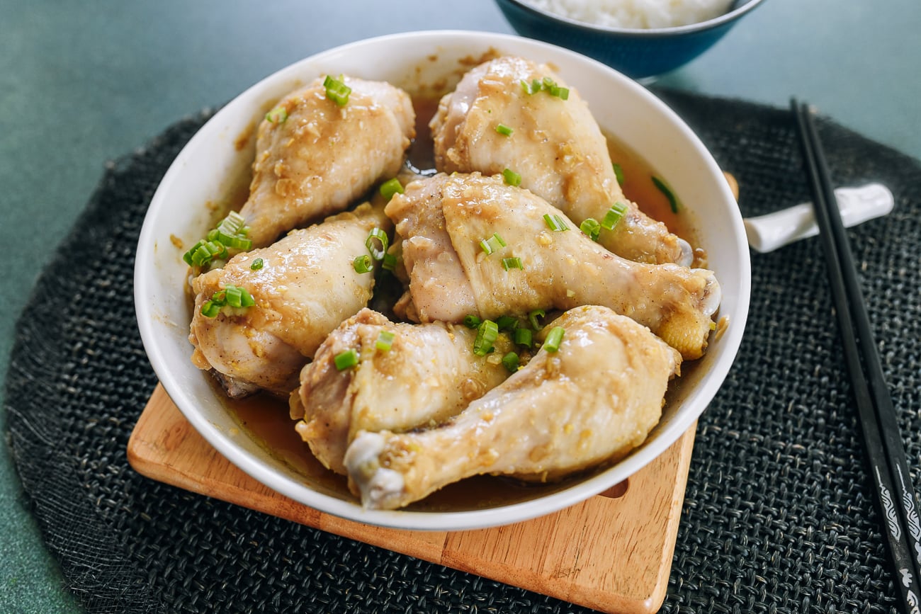 The Most Affordable Cut of Chicken Makes the Most Delicious Chinese Dinner
