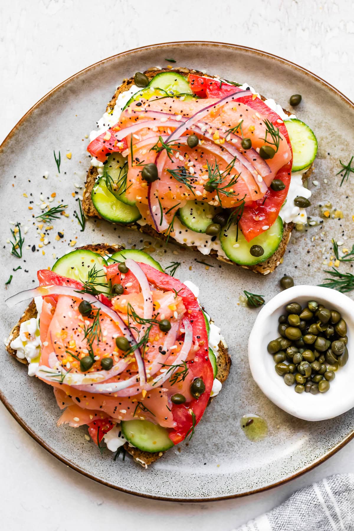 High Protein Smoked Salmon Toast (30g Protein Breakfast)