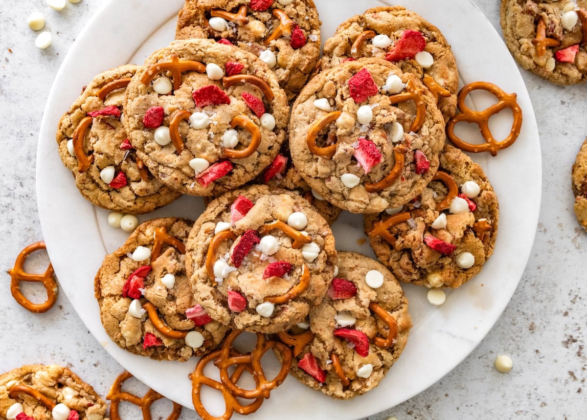 Sweet + Salty Strawberry Pretzel Cookies