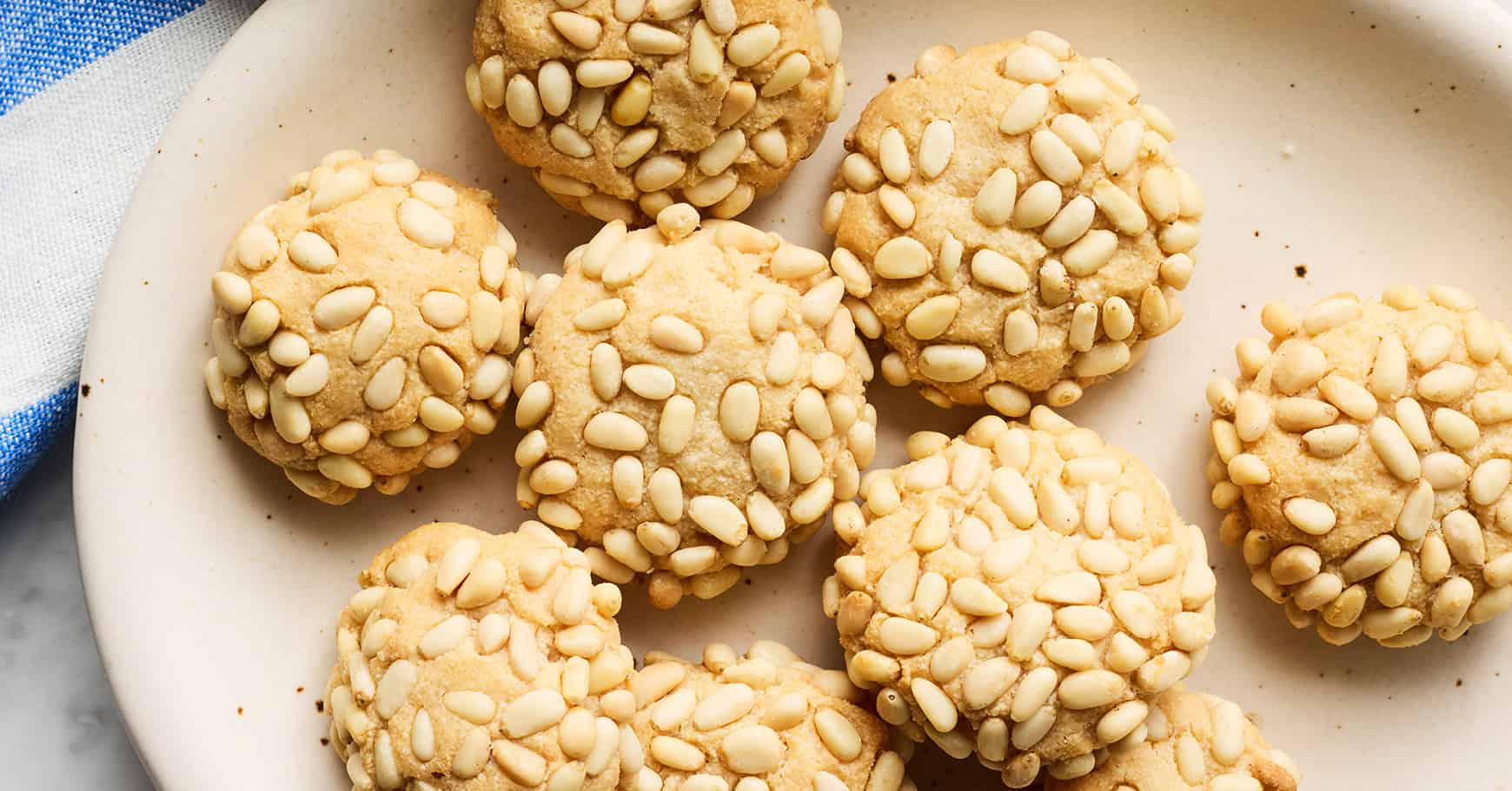 These 7-ingredient Italian cookies will be the star of your holiday cookie plate