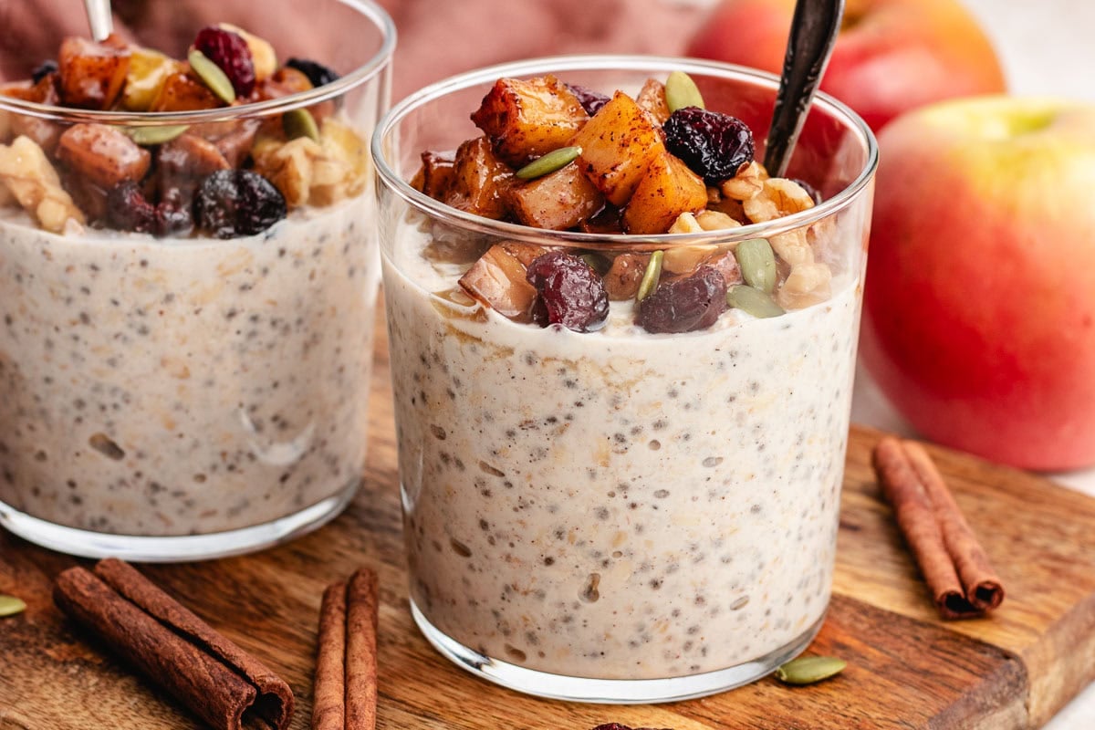 Apple Pie Overnight Oats That Taste Like Dessert for Breakfast