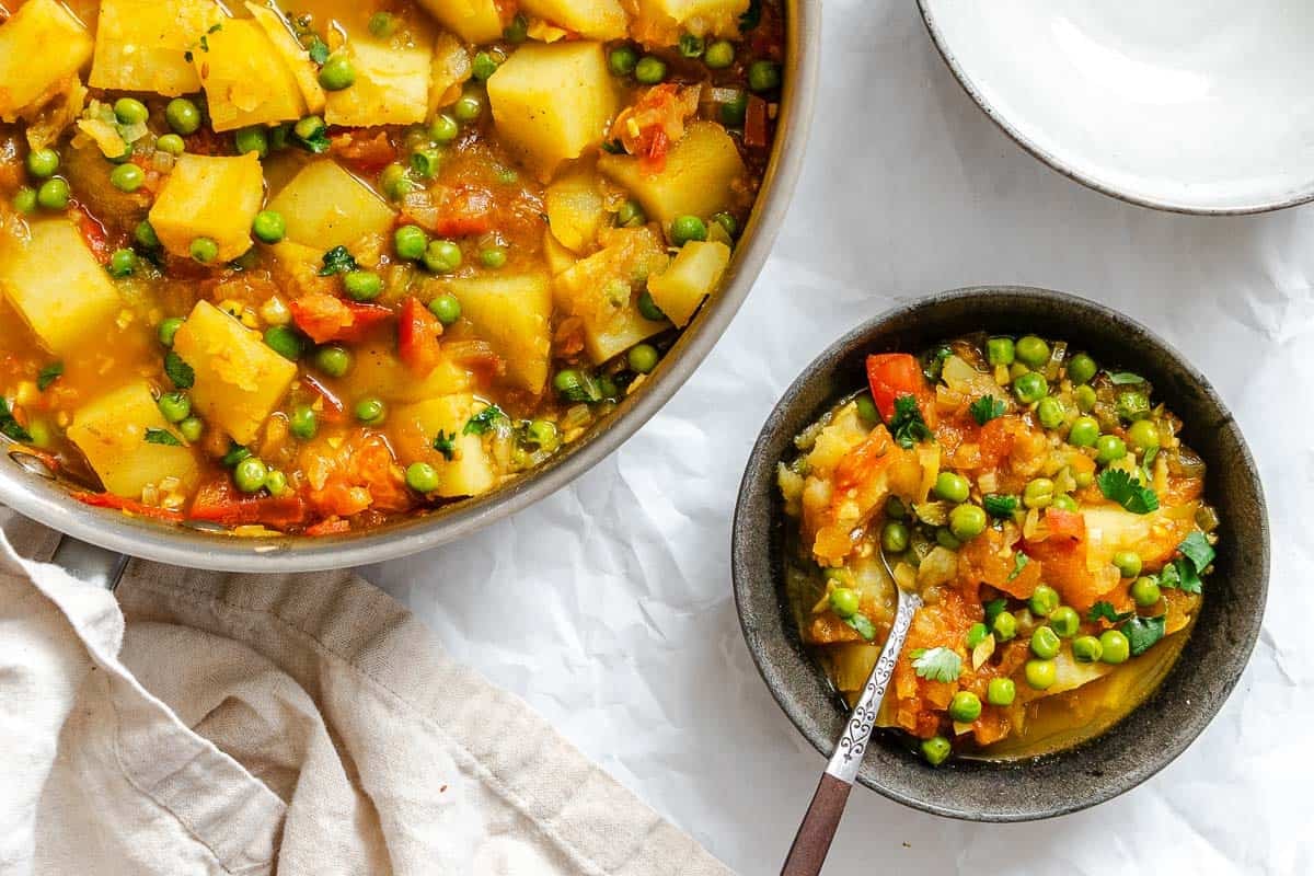 Easy Potato and Pea Curry (Aloo Matar)