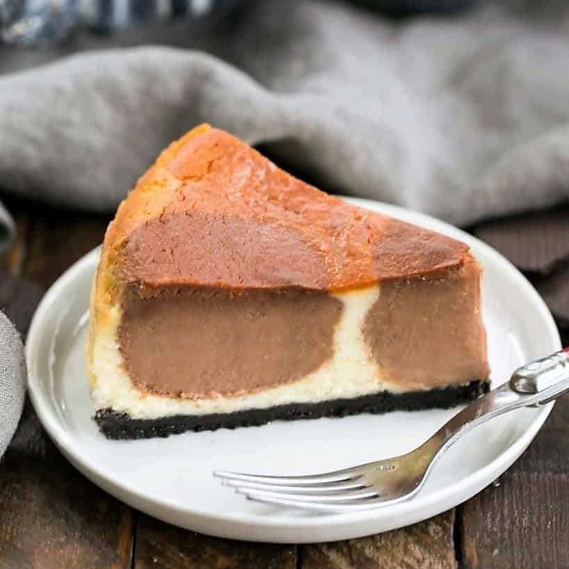 Polka Dot Cheesecake - That Skinny Chick Can Bake