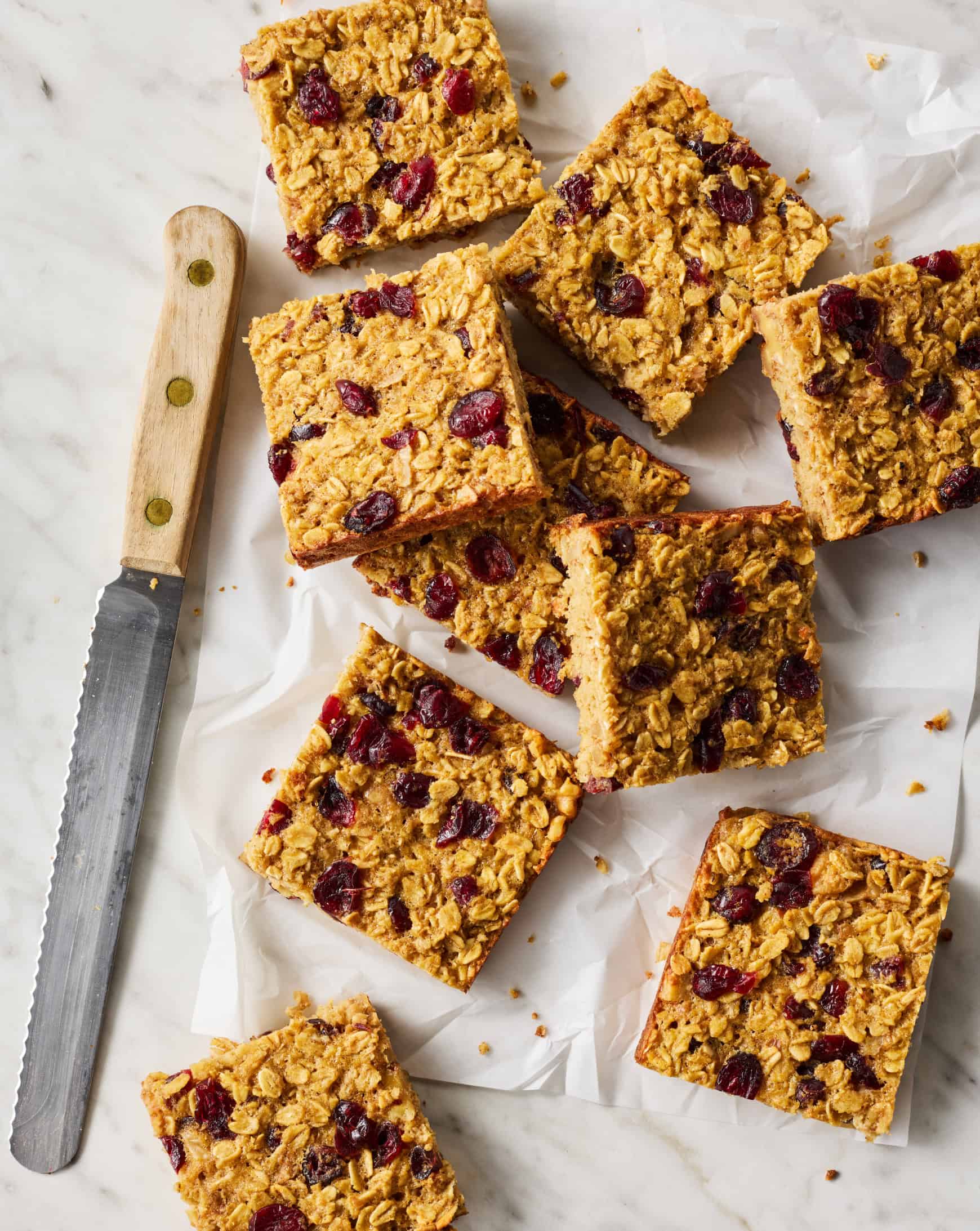 These one-bowl oatmeal bars are the meal prep breakfast I can