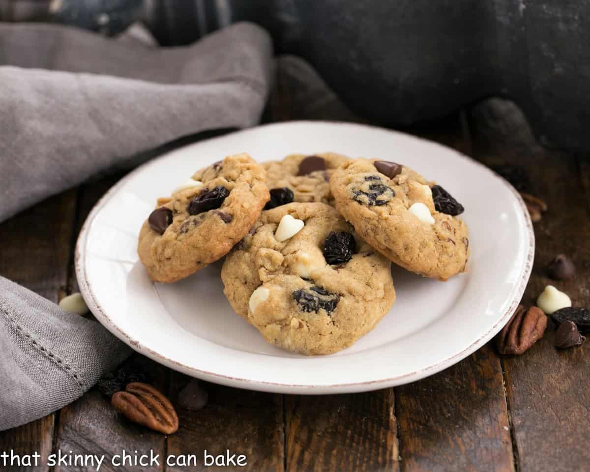 Oatmeal Cherry Chocolate Chip Cookies - That Skinny Chick Can Bake
