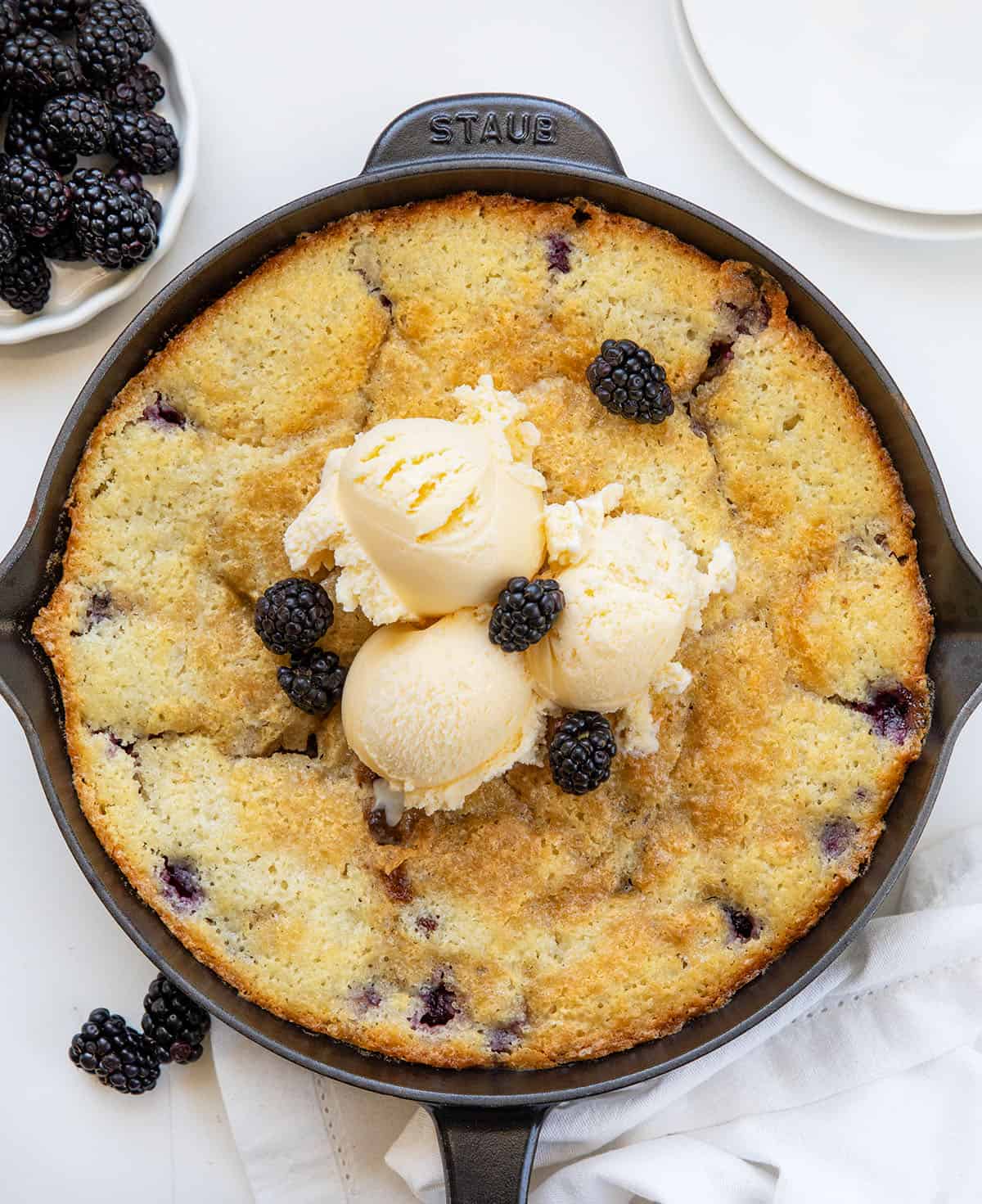 Easy Blackberry Cobbler Recipe (with Fresh or Frozen Berries)