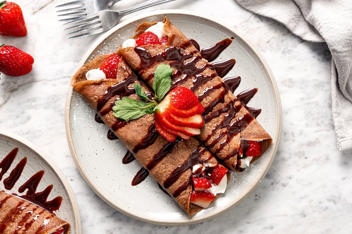 Chocolate Crepes With Strawberries