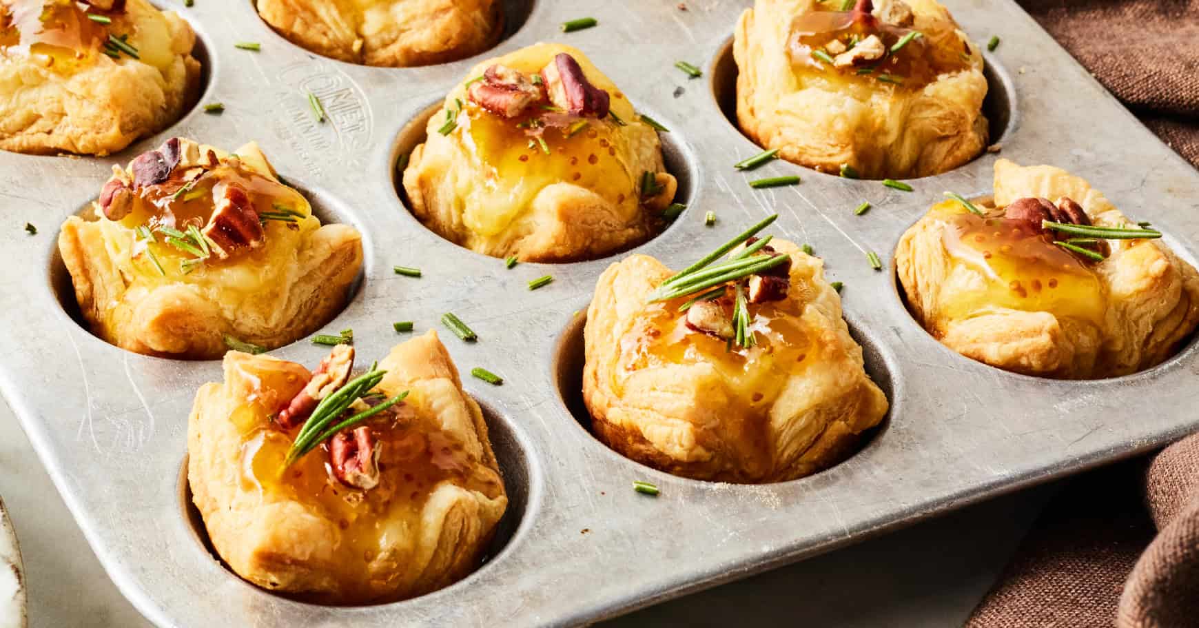 25 Easy Christmas Appetizers to Bring to Every Holiday Party This Season